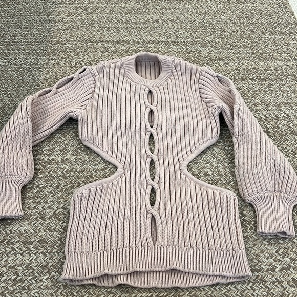 Revolve  sample PRIYA cutout sweater - Picture 3 of 8